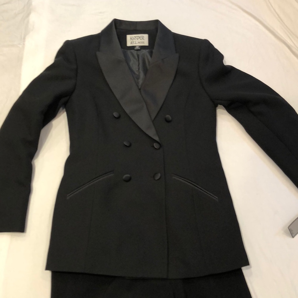 Petite Kasper blazer tuxedo style